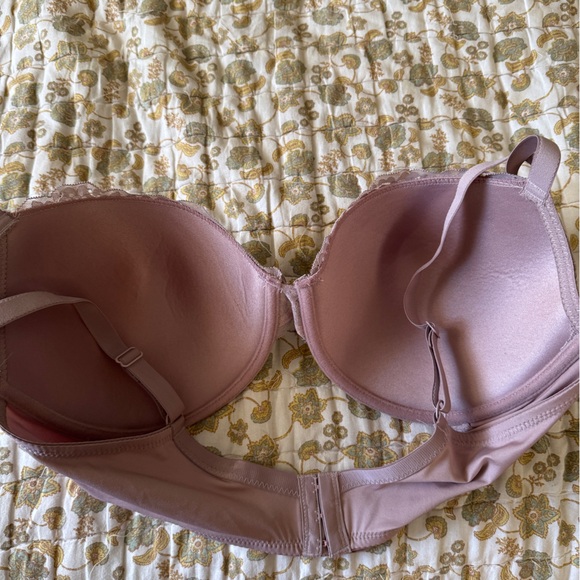 Laura Ashley Lace Bra in Soft Lavender - Picture 2 of 3